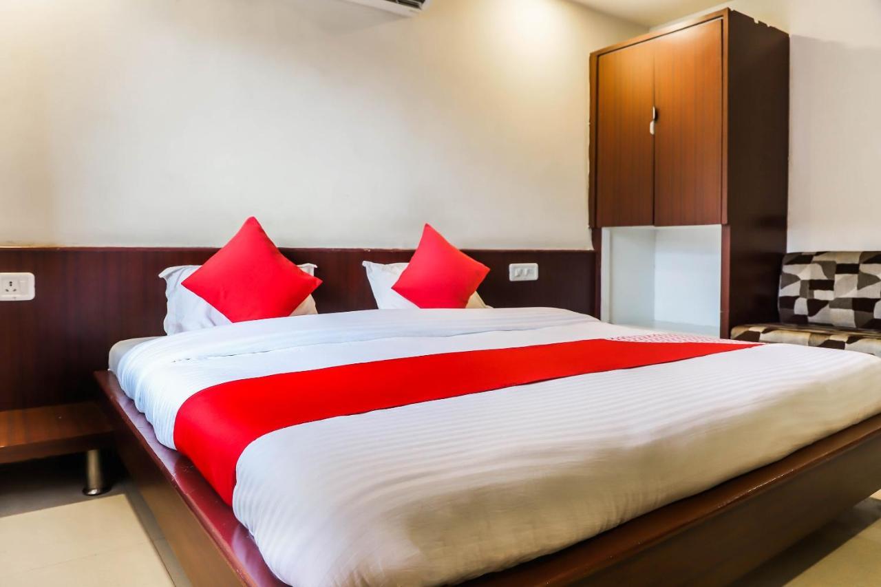 Hotel Spot On Bagiya Restaurant Harda Exterior foto